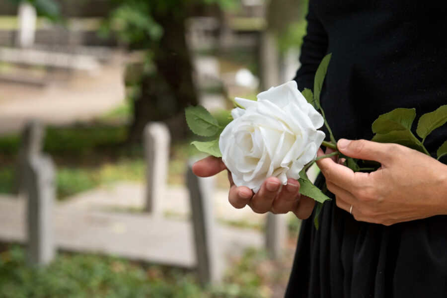 Myriam HErzgefuehl Trauerrednerin Tirol